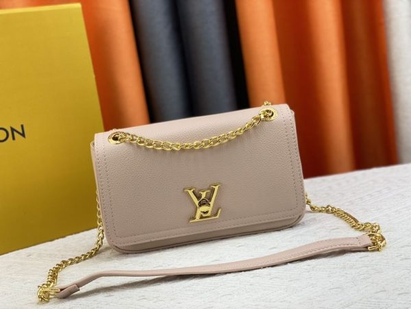 Luxury LV Handbag M22303