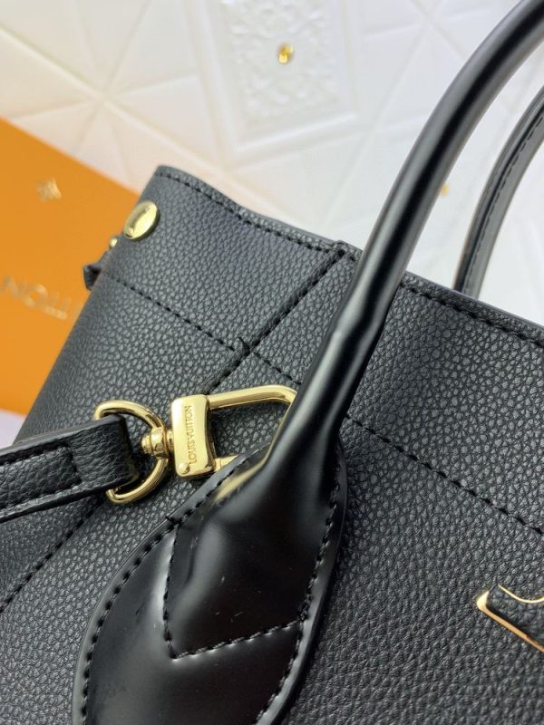 Luxury LV Handbag M54843