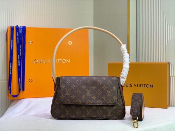 Luxury LV Handbag M51147