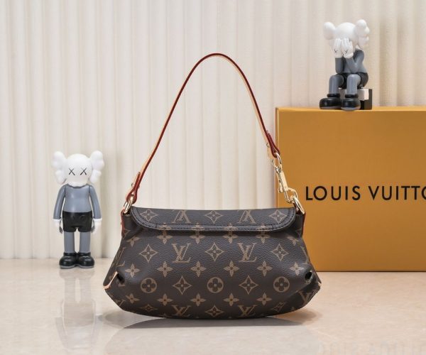 Luxury LV Handbag M44470