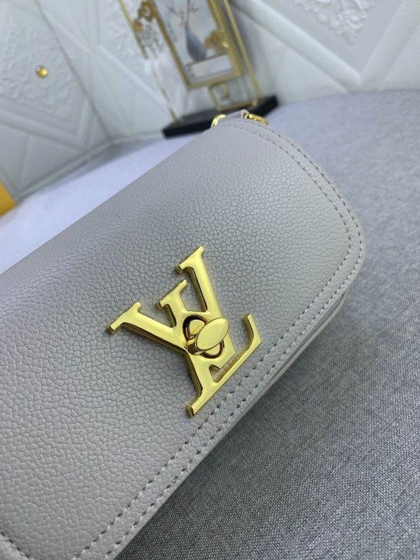 Luxury LV Handbag M81560-M81718