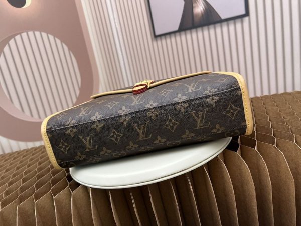 Luxury LV Handbag M44919