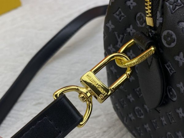 Luxury LV Handbag M22595