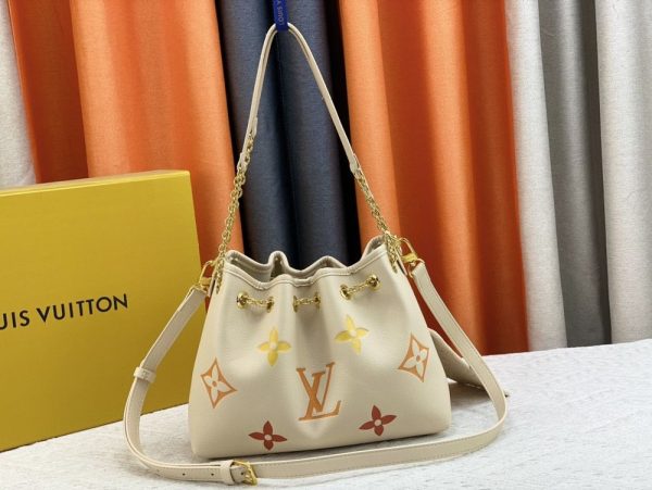 Luxury LV Handbag M46545