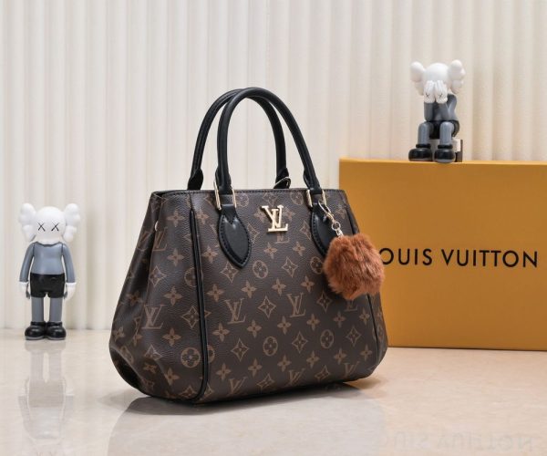 Luxury LV Handbag M58188