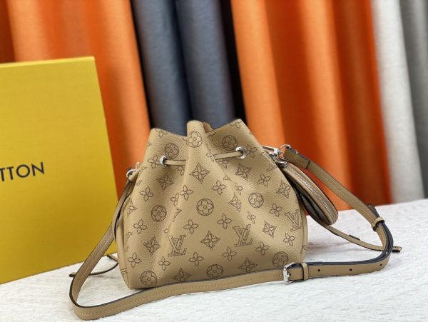 Luxury LV Handbag M57068