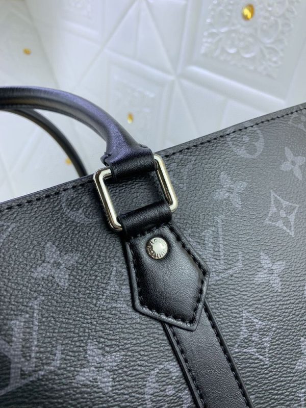 Luxury LV Handbag M46451