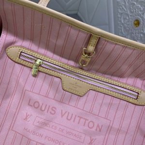 Luxury LV Handbag M41050