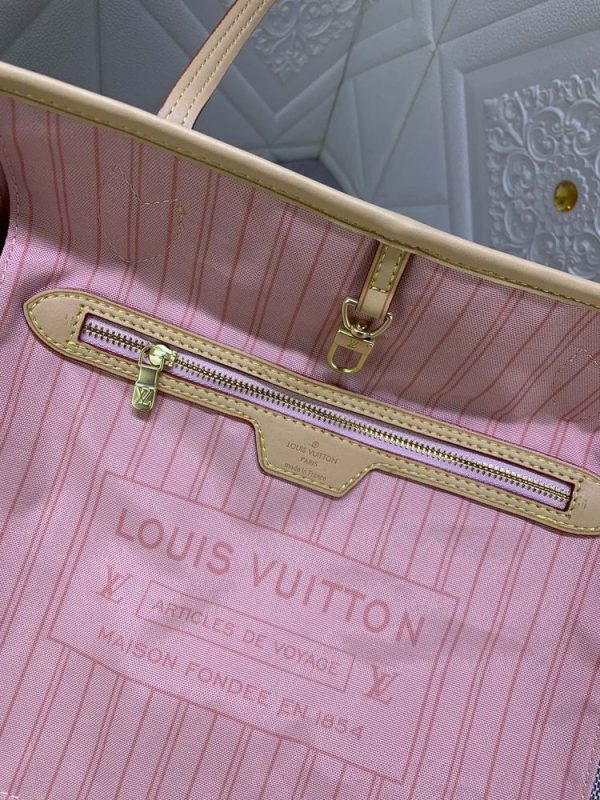 Luxury LV Handbag M41050