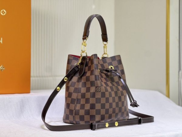 Luxury LV Handbag M46581