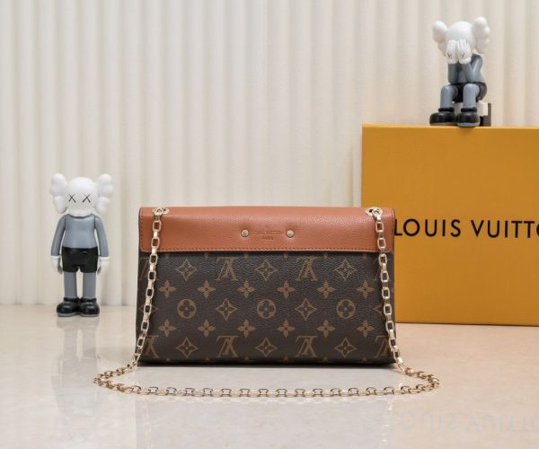 Luxury LV Handbag M41200