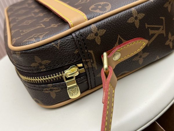 Luxury LV Handbag M51274