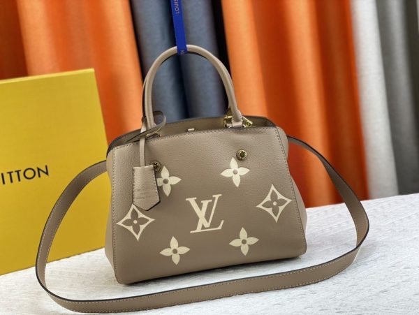 Luxury LV Handbag M41048