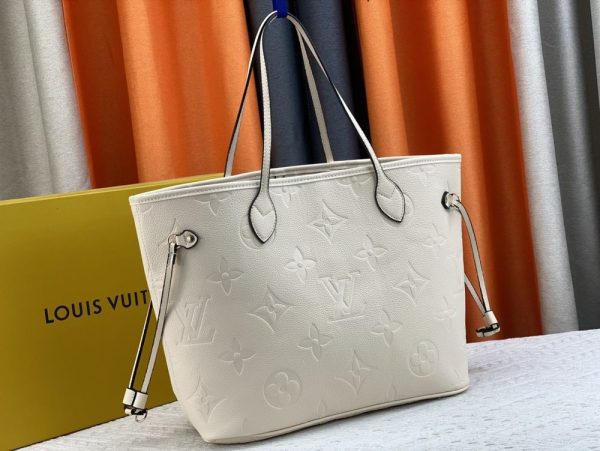 Luxury LV Handbag M45684