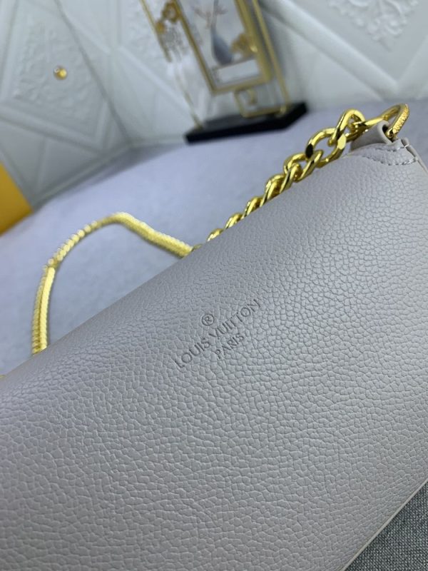 Luxury LV Handbag M81560-M81718