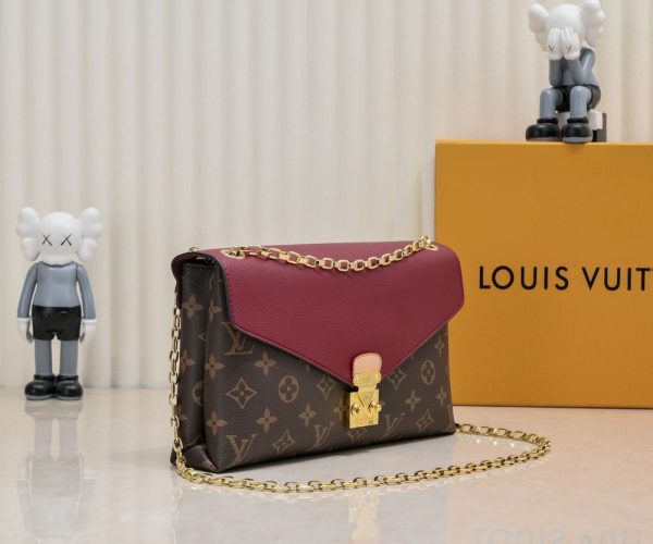 Luxury LV Handbag M41200