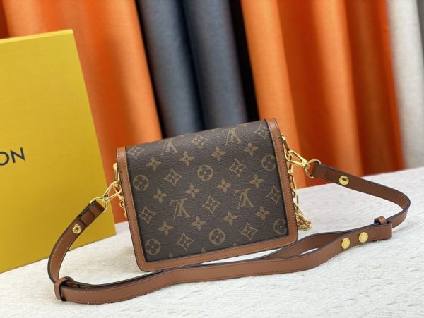 Luxury LV Handbag M44580