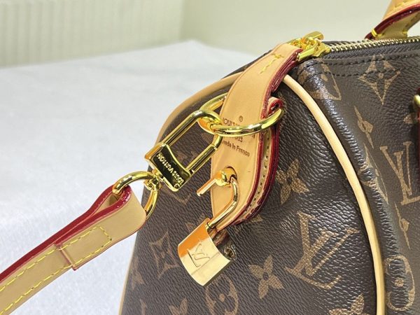 Luxury LV Handbag M24424