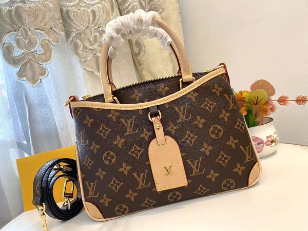 Luxury LV Handbag M46488