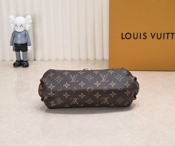 Luxury LV Handbag M44470