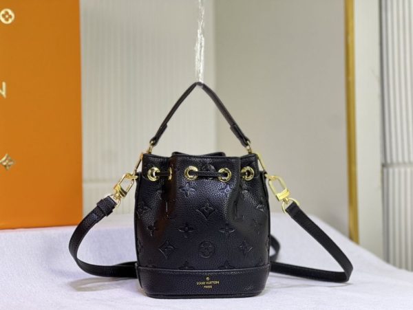 Luxury LV Handbag M81266