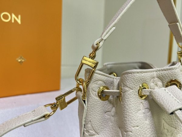 Luxury LV Handbag M81266