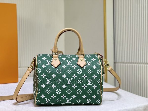 Luxury LV Handbag M24424