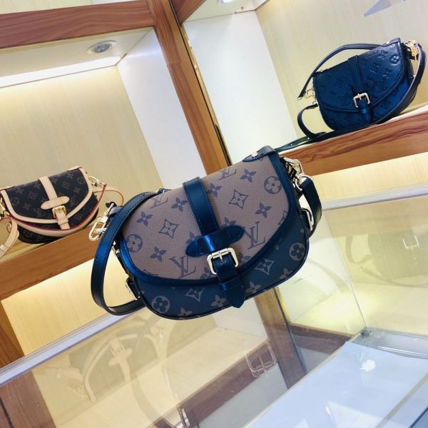 Luxury LV Handbag M46740