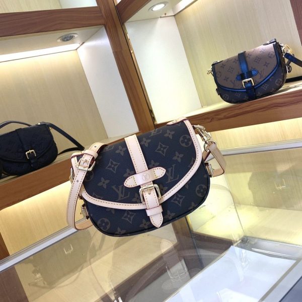 Luxury LV Handbag M46740