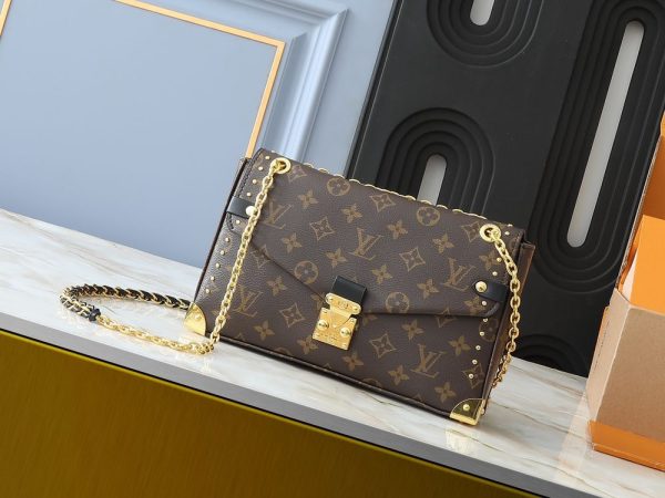 Luxury LV Handbag M25081