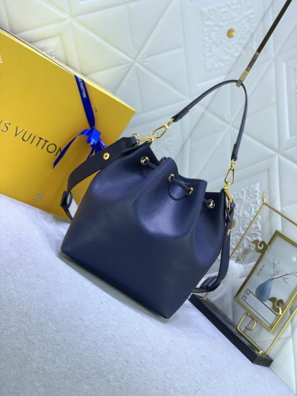 Luxury LV Handbag M57687