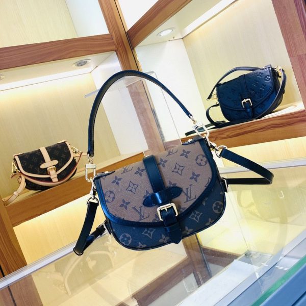 Luxury LV Handbag M46740