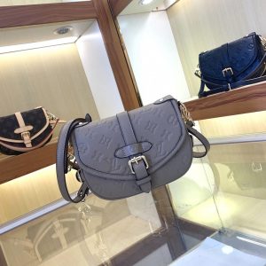 Luxury LV Handbag M46740