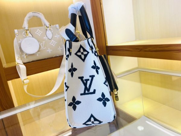 Luxury LV Handbag M22853