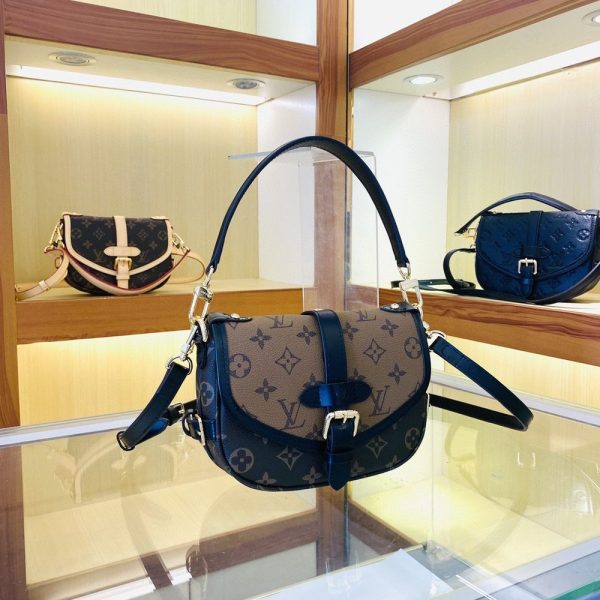 Luxury LV Handbag M46740