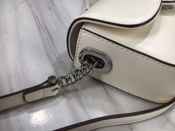 Luxury Gucci Handbag 739722