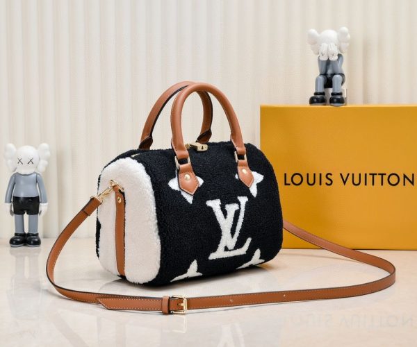 Luxury LV Handbag M40394