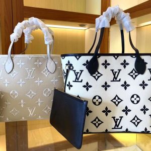 Luxury LV Handbag M22838