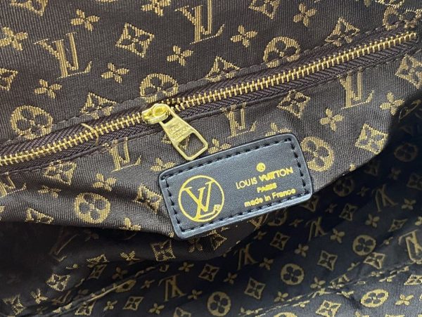 Luxury LV Handbag M21069