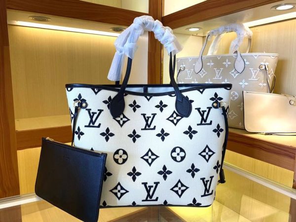 Luxury LV Handbag M22838