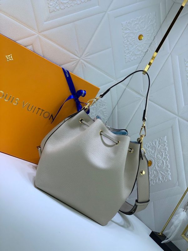 Luxury LV Handbag M57687