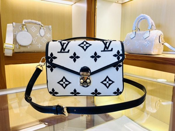 Luxury LV Handbag M23082