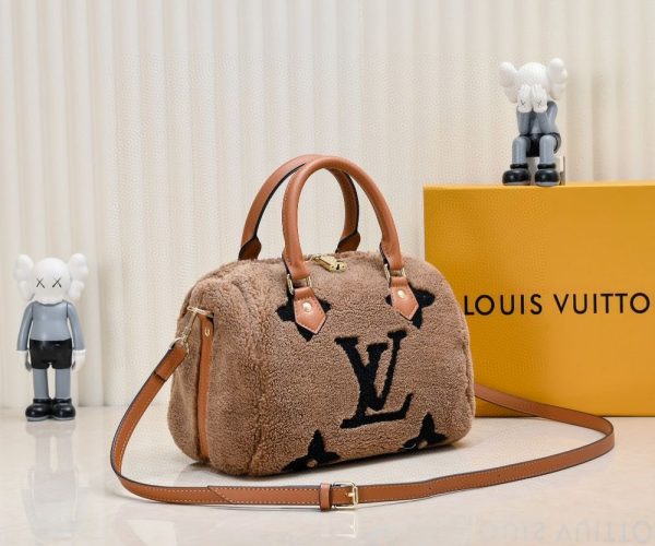 Luxury LV Handbag M40394