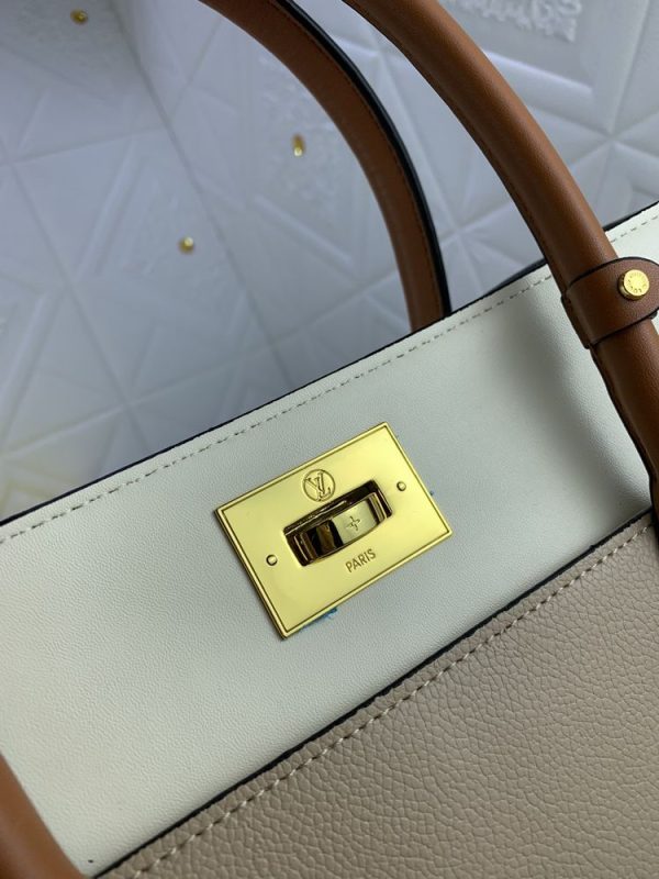 Luxury LV Handbag M53826