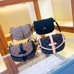 Luxury LV Handbag M46740