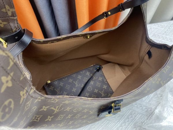 Luxury LV Handbag M24409