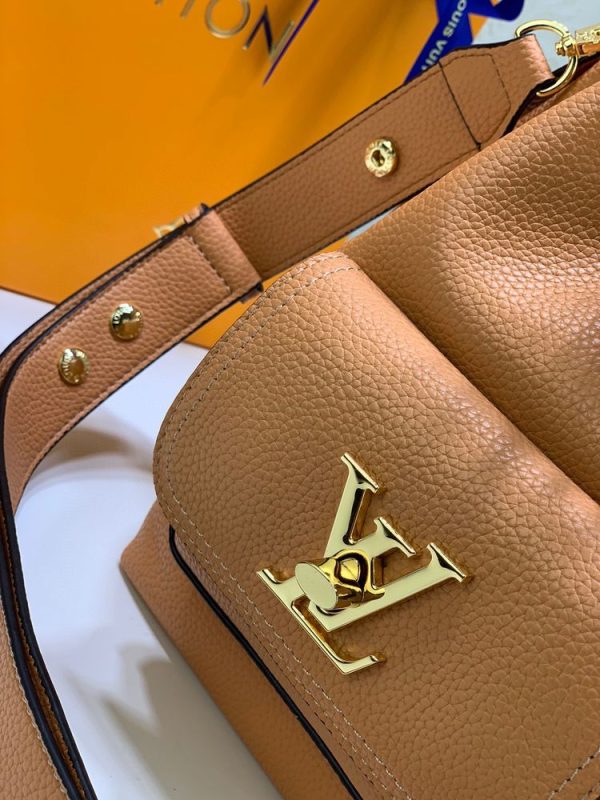 Luxury LV Handbag M57687