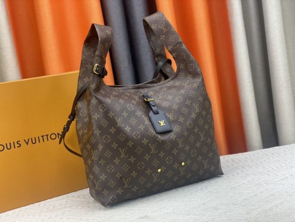 Luxury LV Handbag M24409