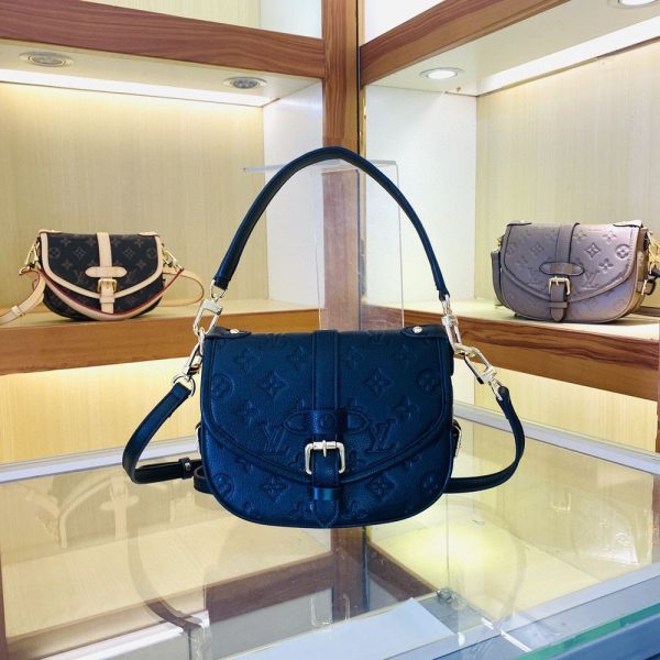 Luxury LV Handbag M46740