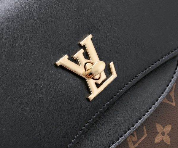 Luxury LV Handbag M56122